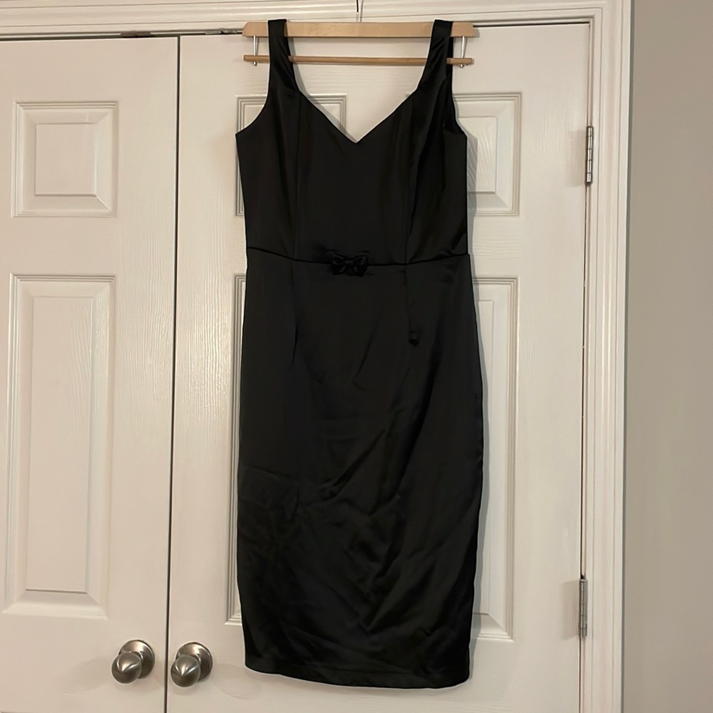 Collectif Black Midi Pencil Dress with V-Neck